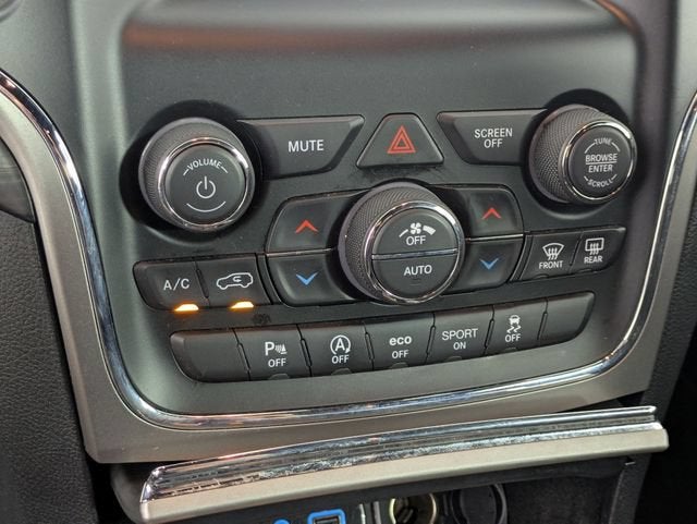 2019 Jeep Grand Cherokee Laredo E 4x2