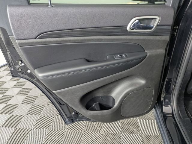 2019 Jeep Grand Cherokee Laredo E 4x2