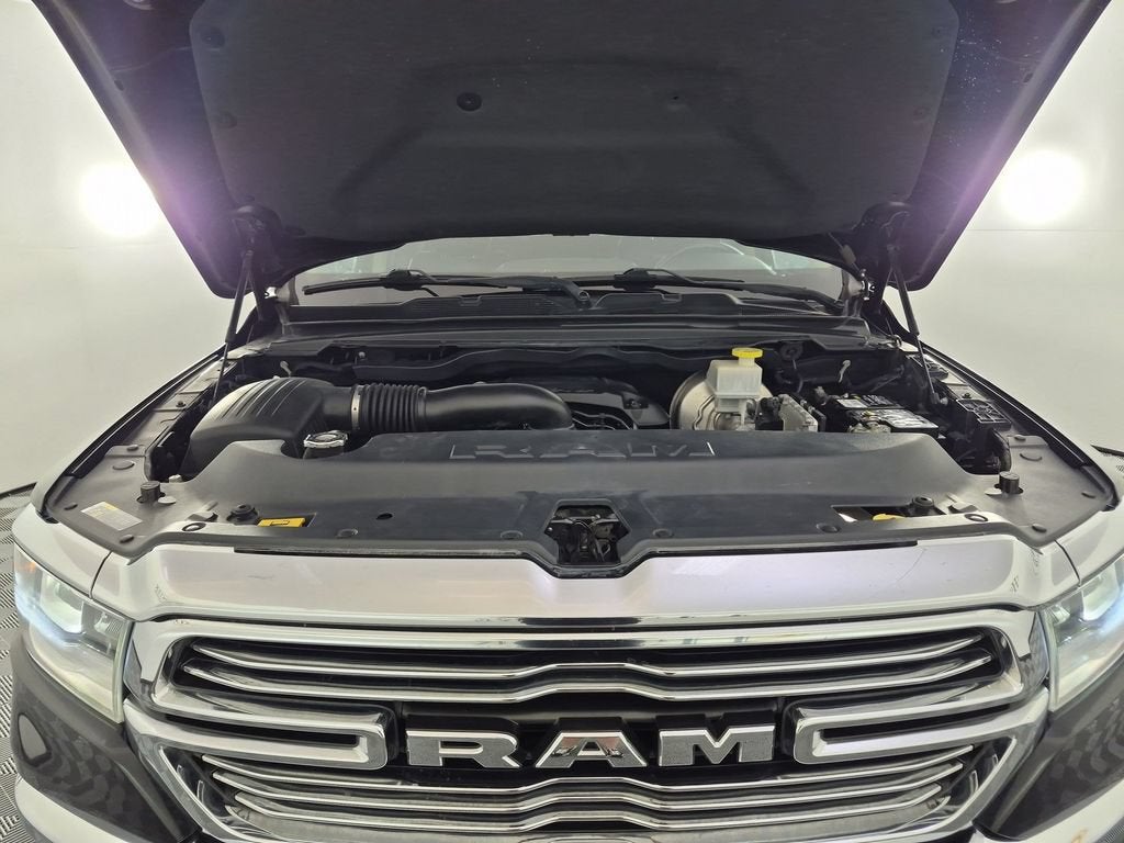 2019 RAM 1500 Laramie Crew Cab 4x4 5'7" Box