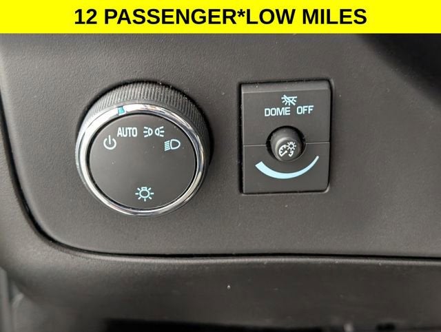 2024 Chevrolet Express Passenger 3500 1LT