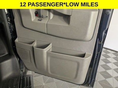2024 Chevrolet Express Passenger 3500 1LT