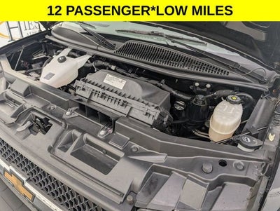 2024 Chevrolet Express Passenger 3500 1LT