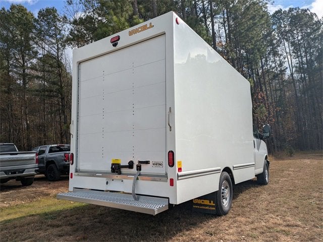2025 Chevrolet Express Cutaway 3500 1WT