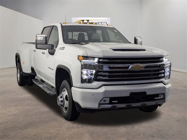 2022 Chevrolet Silverado 3500 HD High Country