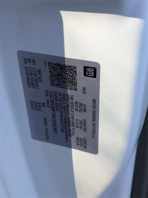 2025 Chevrolet Express Cargo 2500 WT