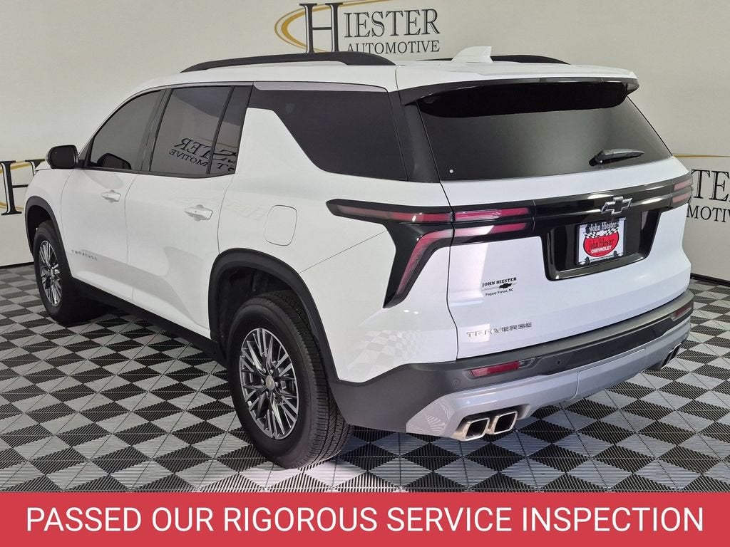 2025 Chevrolet Traverse LT