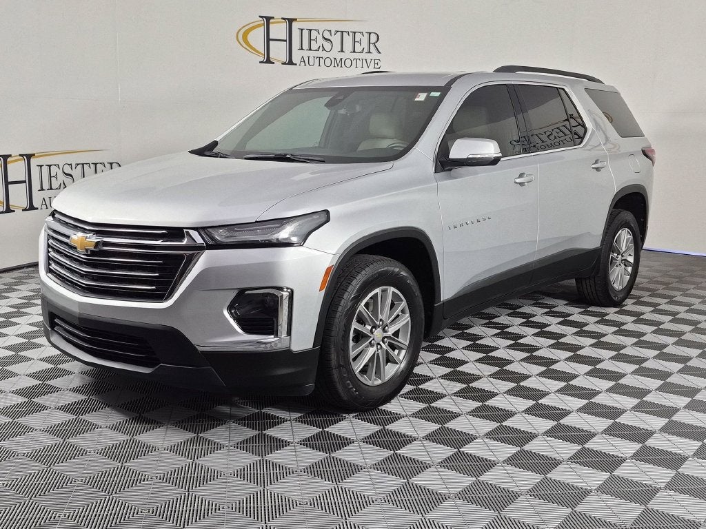 2022 Chevrolet Traverse LT Leather