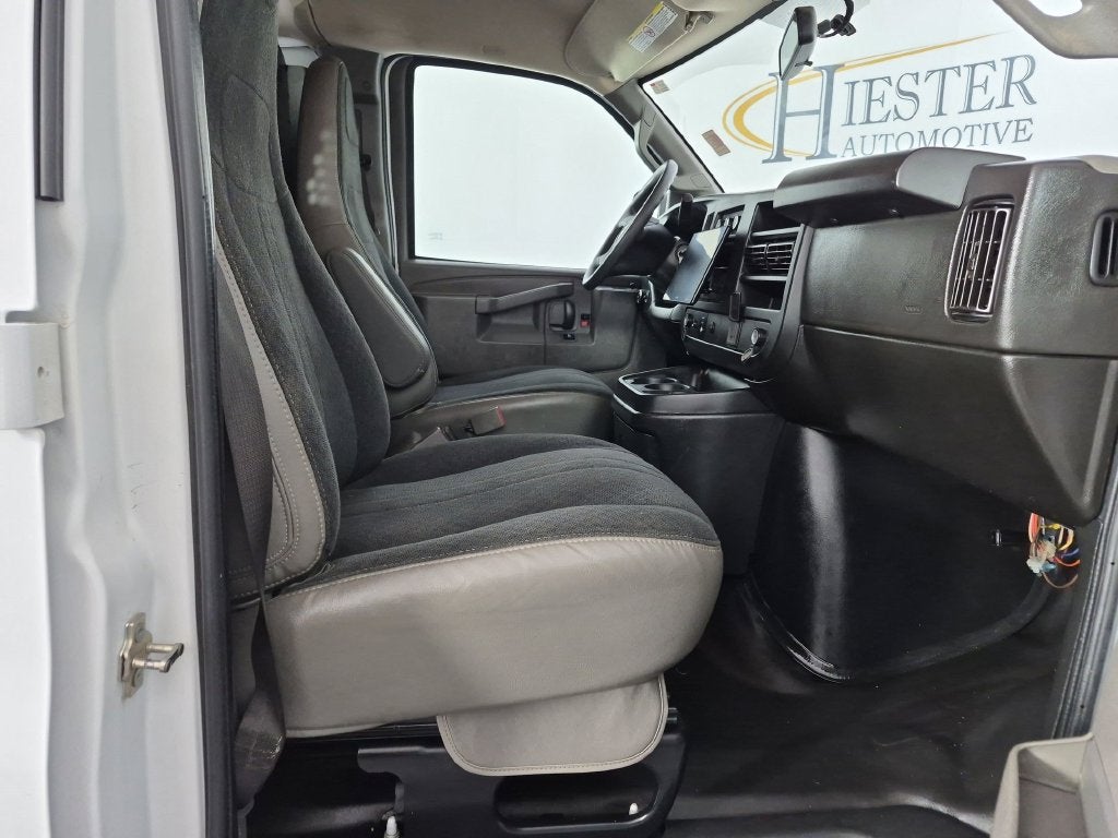 2022 GMC Savana Cargo 2500 RWD 2500 Regular Wheelbase Work Van