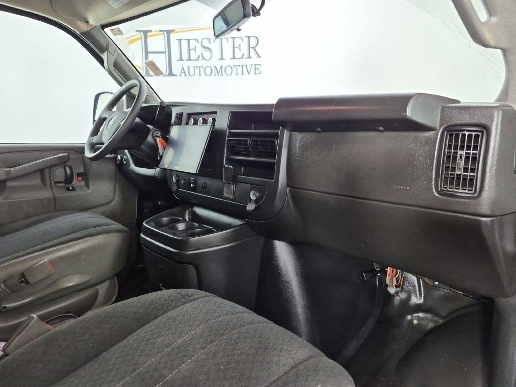 2022 GMC Savana Cargo 2500 RWD 2500 Regular Wheelbase Work Van