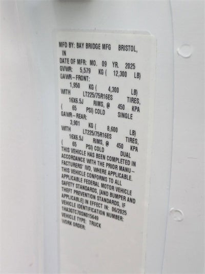 2025 Chevrolet Express Cutaway 3500 1WT