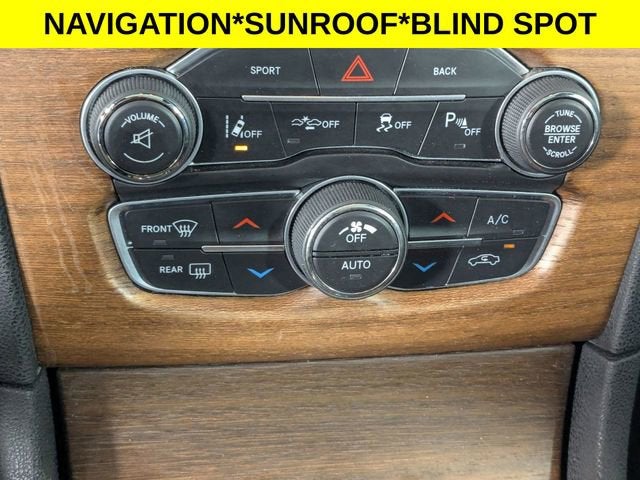 2016 Chrysler 300 300C Platinum