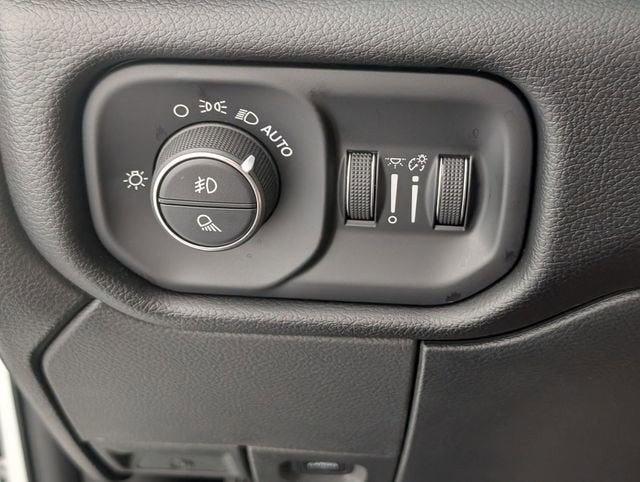 2024 RAM 2500 Laramie Crew Cab 4x4 6'4" Box