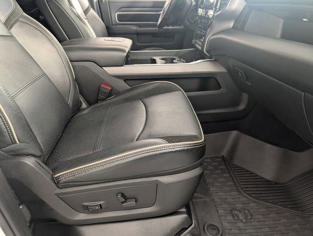 2024 RAM 2500 Laramie Crew Cab 4x4 6'4" Box