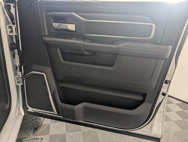 2024 RAM 2500 Laramie Crew Cab 4x4 6'4" Box