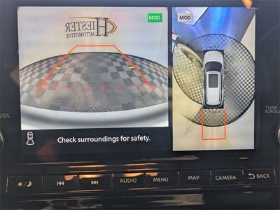 2022 Nissan Pathfinder SL