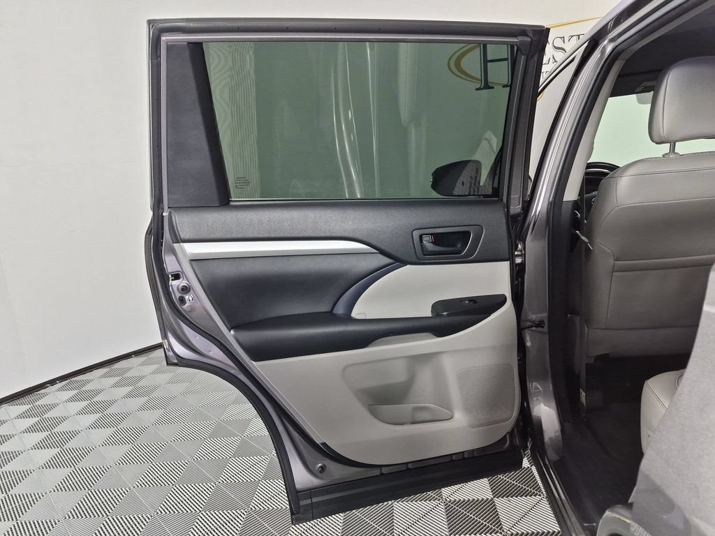 2018 Toyota Highlander LE