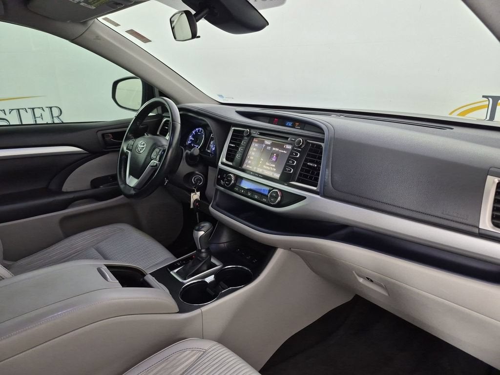 2018 Toyota Highlander LE
