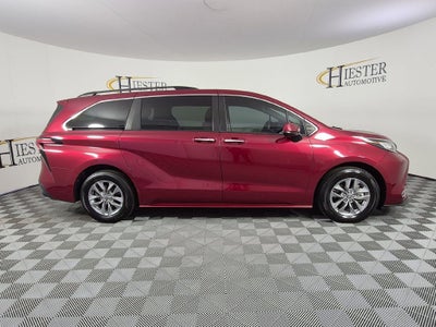2022 Toyota Sienna XLE