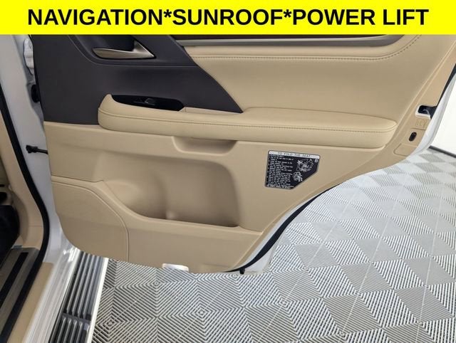2019 Lexus LX 570 Three-Row