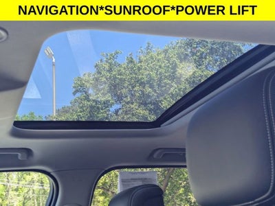 2023 Land Rover Discovery S