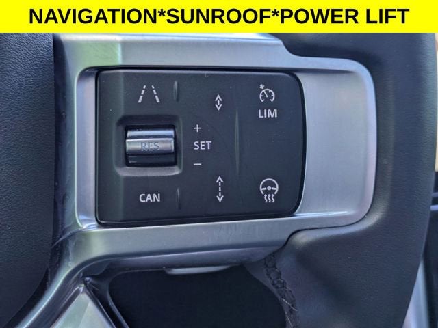 2023 Land Rover Discovery S