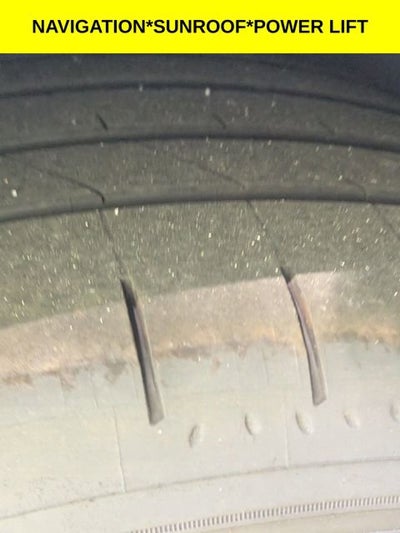 2023 Land Rover Discovery S