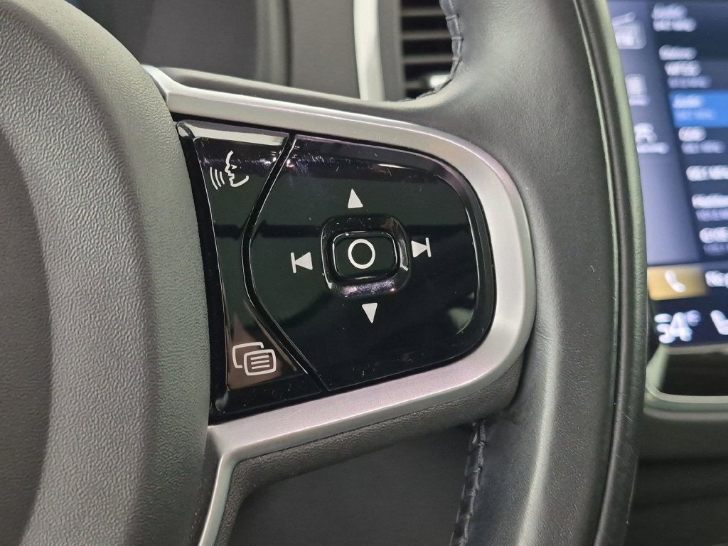 2020 Volvo XC90 T5 Momentum 7 Passenger