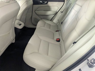 2021 Volvo XC60 Momentum