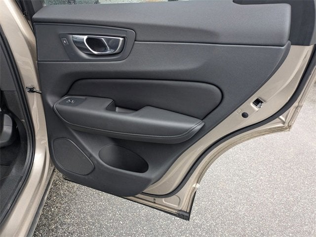 2025 Volvo XC60 Plus