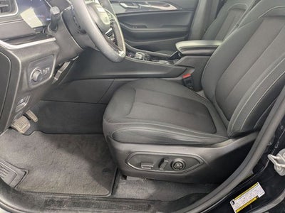 2023 Jeep Grand Cherokee Laredo 4x2