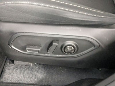 2023 Jeep Grand Cherokee Laredo 4x2