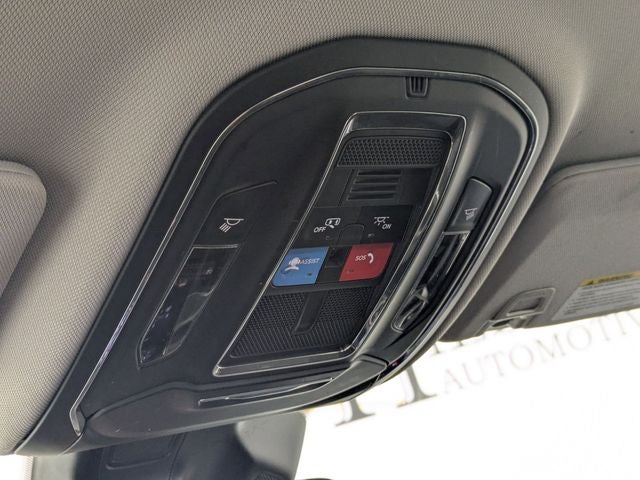 2023 Jeep Grand Cherokee Laredo 4x2