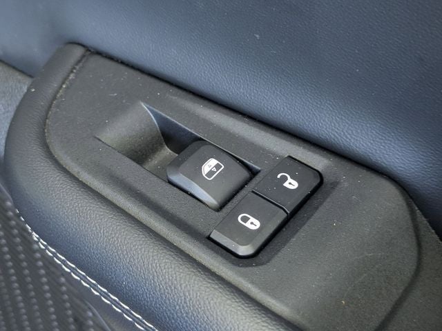 2023 Jeep Grand Cherokee Laredo 4x2