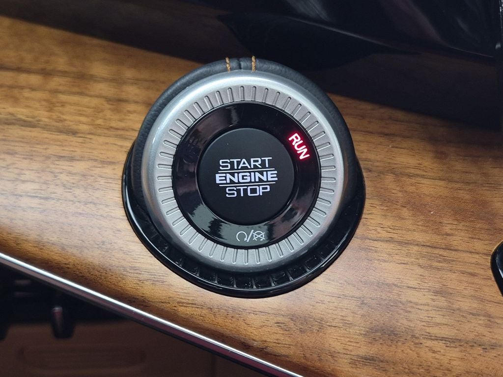 2022 Jeep Grand Wagoneer Series III