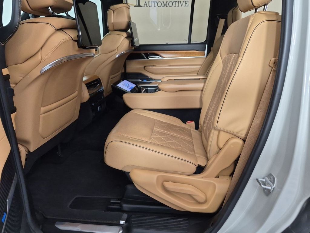 2022 Jeep Grand Wagoneer Series III