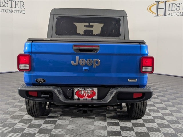 2023 Jeep Gladiator Overland