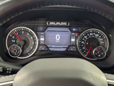 2022 RAM 1500 Laramie Crew Cab 4x2 5'7' Box