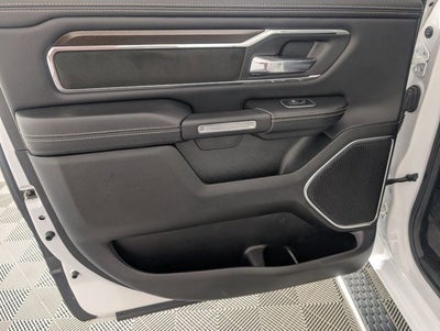 2022 RAM 1500 Laramie Crew Cab 4x2 5'7' Box