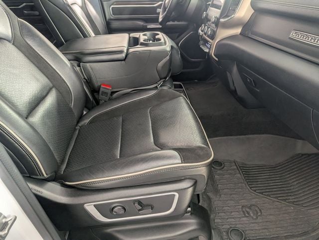 2022 RAM 1500 Laramie Crew Cab 4x2 5'7' Box
