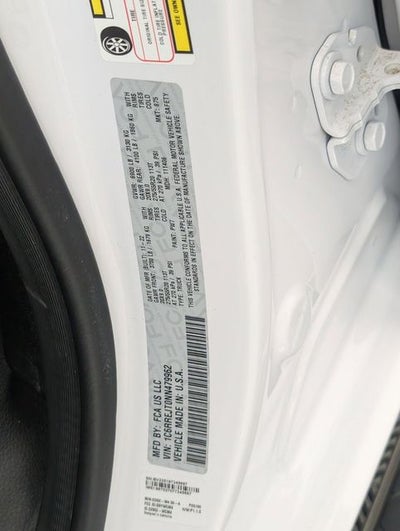 2022 RAM 1500 Laramie Crew Cab 4x2 5'7' Box