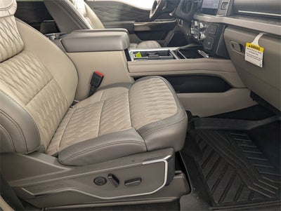 2025 Ford F-450SD Platinum DRW