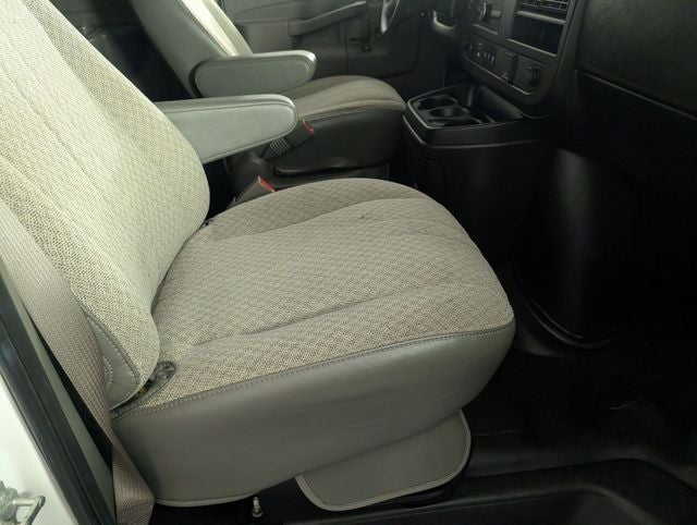 2023 Chevrolet Express 3500 LS Passenger