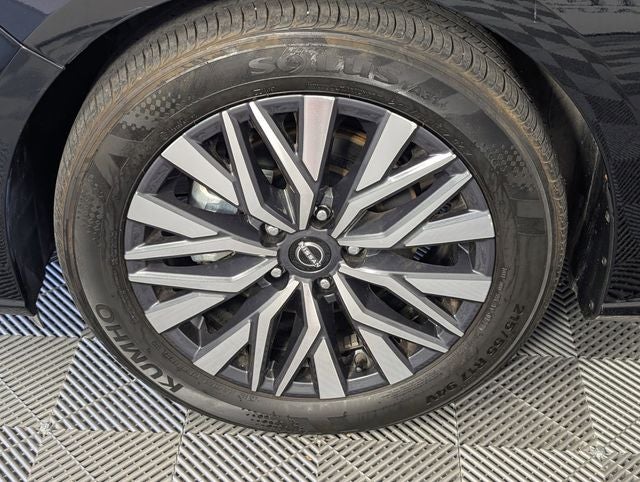 2024 Nissan Altima SV FWD