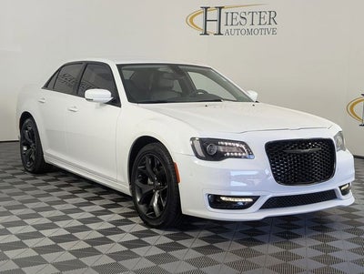 2023 Chrysler 300 Touring L