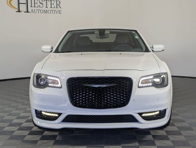 2023 Chrysler 300 Touring