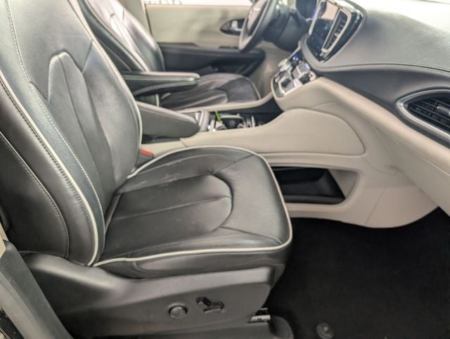 2023 Chrysler Pacifica Hybrid Limited