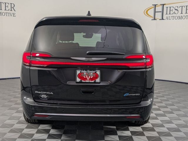 2023 Chrysler Pacifica Hybrid Limited