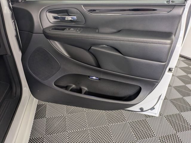 2020 Dodge Grand Caravan SE Plus