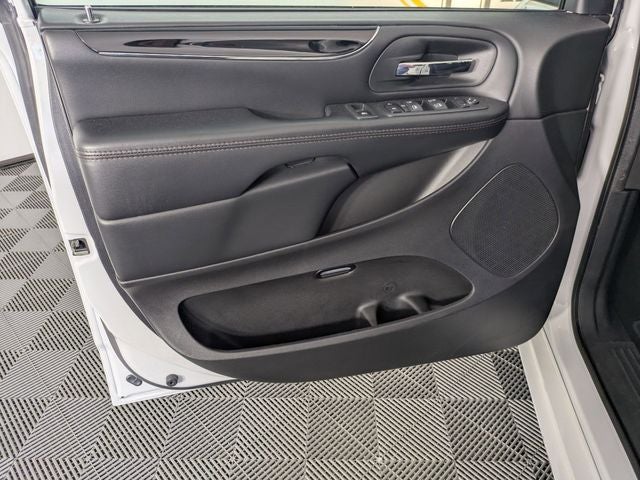 2020 Dodge Grand Caravan SE Plus