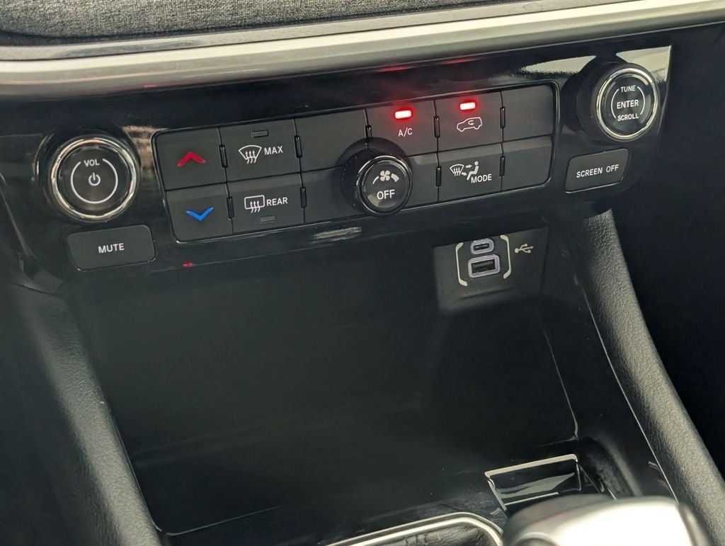 2023 Jeep Compass Latitude Lux